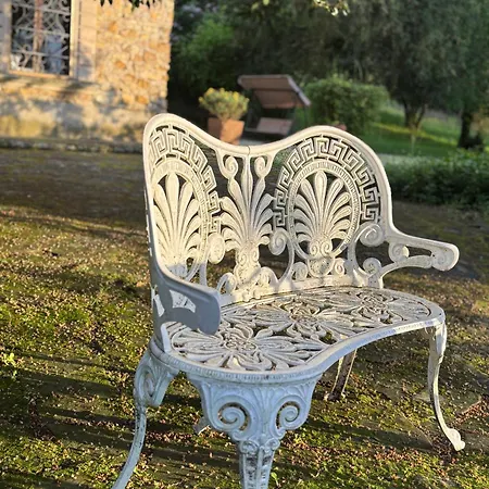 Casa La Torre Un Castello Alle Porte Di Apartment